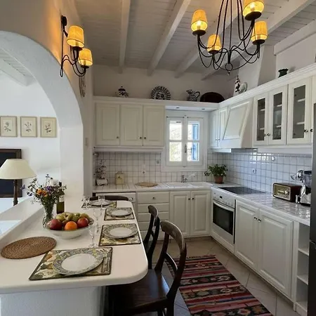 Scenic Stylish 2 Bd House Facing The Sea