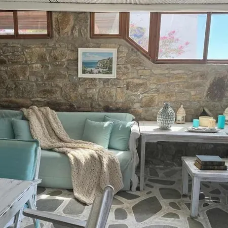 Dom wakacyjny Scenic Stylish 2 Bd House Facing The Sea